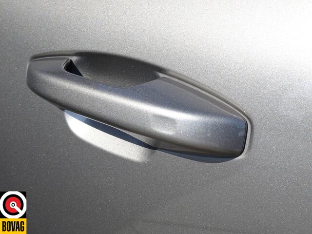 Volvo XC40 1.5 T4 Recharge Momentum Pro