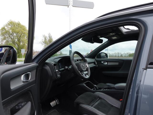 Volvo XC40 1.5 T4 RECHARGE R-DESIGN PANO | TREKH. | H-LEER | TWO-TONE | CAMERA