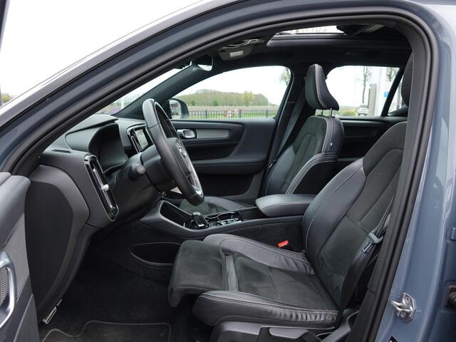 Volvo XC40 1.5 T4 RECHARGE R-DESIGN PANO | TREKH. | H-LEER | TWO-TONE | CAMERA