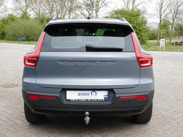 Volvo XC40 1.5 T4 RECHARGE R-DESIGN PANO | TREKH. | H-LEER | TWO-TONE | CAMERA