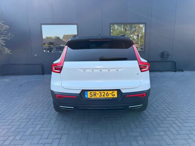 Volvo XC40 2.0 T4 R-Design / Adaptive CC / Camera / Stoelverw. / LED