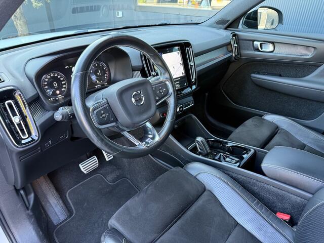 Volvo XC40 2.0 T4 R-Design / Adaptive CC / Camera / Stoelverw. / LED