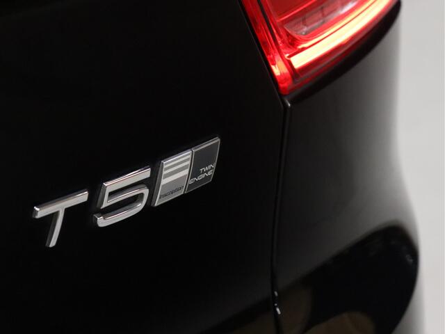 Volvo XC40 1.5 T5 Twin Engine Inscription [APPLE CARPLAY, ANDROID, HARMAN/KARDON, CAMERA, VOL LEDER, STOELVERWARMING, PDC V+A, CRUISE, NIEUWSTAAT]