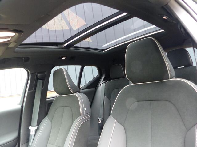 Volvo XC40 B4 Plus Dark |Full options|