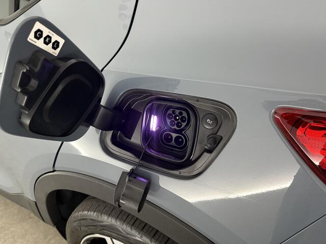 Volvo XC40 Recharge P8 AWD R-Design 75 kWh | 408PK Elektrisch | LED Camera Carplay 19"LMV Cruise Clima Navigatie Virtual PDC