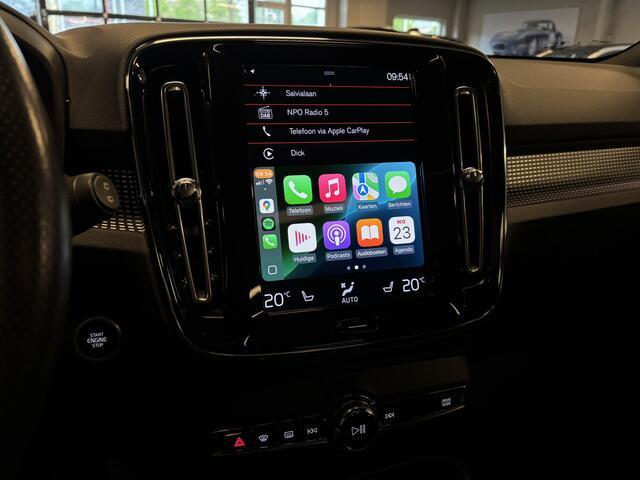 Volvo XC40 1.5 T4 Recharge R-Design / Panodak / Stuur- en Stoelverwarming / Dab+ / Harman-Kardon / BLIS / 20 inch / 360 camera / Keyless - Full LED -