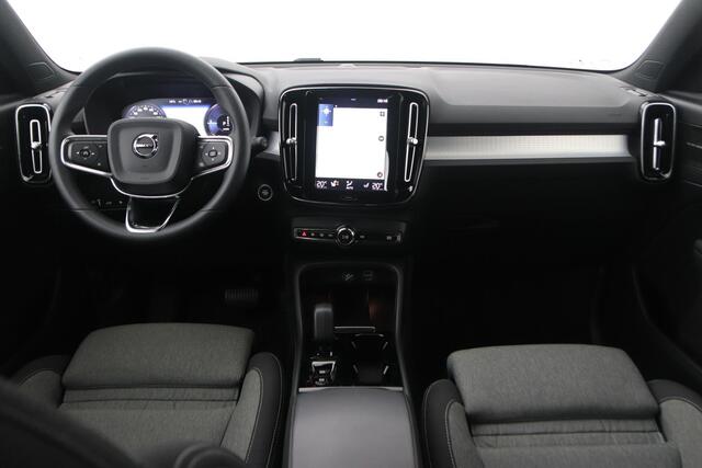 Volvo XC40 T5 Plug-in hybrid Plus Dark | harman/kardon | Trekhaak | Camera | Stoel+Stuurverwarming | Keyless