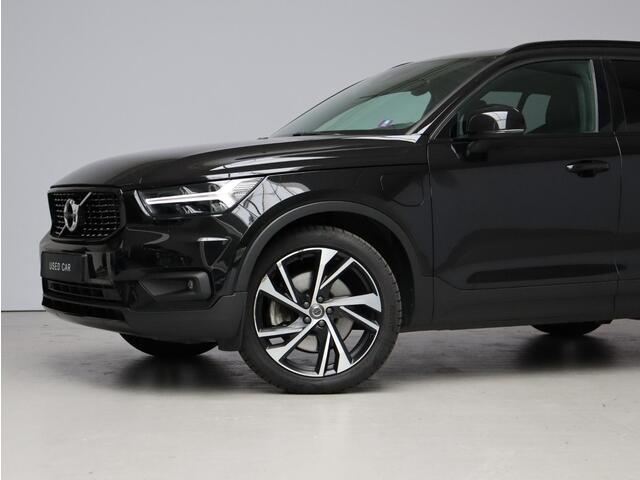 Volvo XC40 T5 Twin Engine R-Design / Pan. dak / Harman Kardon / 20" / Stoel+voorruitverwarming / Leder / Full LED