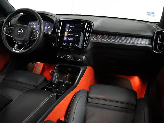 Volvo XC40 T5 Twin Engine R-Design / Pan. dak / Harman Kardon / 20" / Stoel+voorruitverwarming / Leder / Full LED