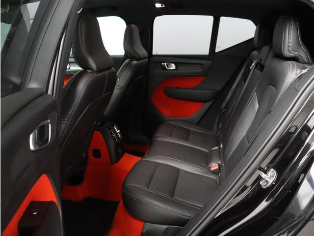 Volvo XC40 T5 Twin Engine R-Design / Pan. dak / Harman Kardon / 20" / Stoel+voorruitverwarming / Leder / Full LED