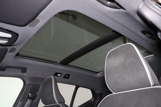 Volvo XC40 Recharge Ultimate 70 kWh - Panorama/schuifdak - IntelliSafe Assist & Surround - 360º Camera - Verwarmde voorstoelen & stuur - Parkeersensoren voor & achter - Elektr. bedienb. voorstoelen met geheugen links - Draadloze tel. lader - Warmtepomp - Extra getin