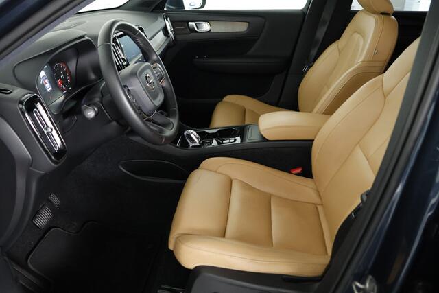 Volvo XC40 2.0 T4 AWD Inscription / Oppendak / Leder / HK / Pilot assist / CarPlay