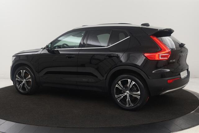 Volvo XC40 1.5 T4 Recharge Inscription | Panoramadak | Stoel & stuurverwarming | Carplay | Camera | Navigatie | Full LED | Parkeerhulp