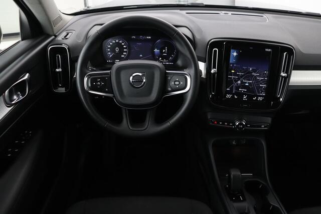 Volvo XC40 1.5 T4 Recharge Inscription | Panoramadak | Stoel & stuurverwarming | Carplay | Camera | Navigatie | Full LED | Parkeerhulp