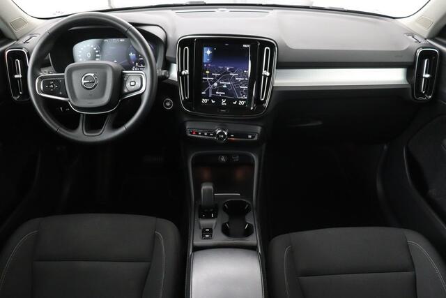 Volvo XC40 1.5 T4 Recharge Inscription | Panoramadak | Stoel & stuurverwarming | Carplay | Camera | Navigatie | Full LED | Parkeerhulp