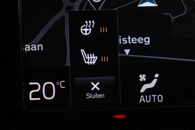Volvo XC40 1.5 T4 Recharge Inscription | Panoramadak | Stoel & stuurverwarming | Carplay | Camera | Navigatie | Full LED | Parkeerhulp