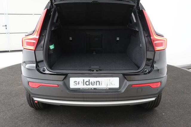 Volvo XC40 1.5 T4 Recharge Inscription | Panoramadak | Stoel & stuurverwarming | Carplay | Camera | Navigatie | Full LED | Parkeerhulp