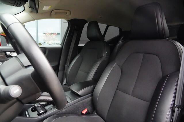 Volvo XC40 2.0 T4 Inscription 191pk Stoelverwarming/Camera/Trekhaak