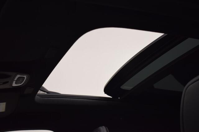 Volvo XC40 2.0 T4 190pk AUT R-Design 63000 NAP Sunroof/ Adapt. Cruise/ Camera/ 20"LMV