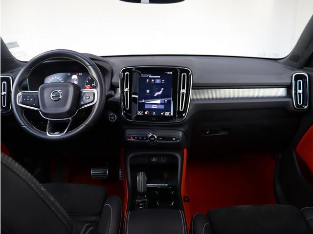 Volvo XC40 2.0 T5 AWD R-Design Intro Edition Polestar Engineered | Pano-dak | Trekhaak uitklapbaar | Groot Navi |