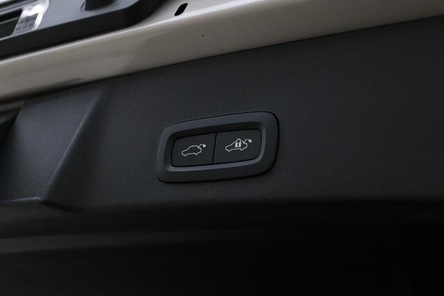 Volvo XC40 T5 RECHARGE ULTIMATE BRIGHT -PANO.DAK|360°CAM|HARMAN/KARDON|LEDER|ADAP.CRUISE