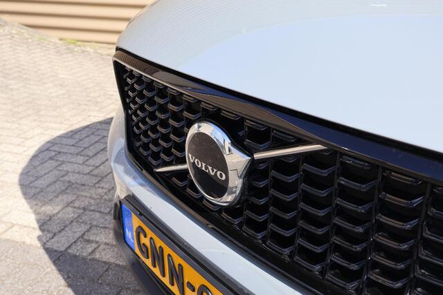 Volvo XC40 B4 Plus Dark | Harman Kardon | Elek trekhaak | Stuur & stoelverwarming