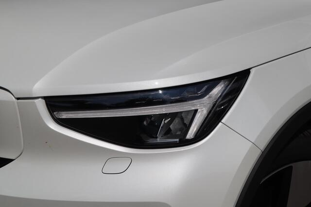 Volvo XC40 Single Motor Extended Range Ultimate 82 kWh | Full Options| Schuif-/ kanteldak| Warmtepomp| Verwarmbare voorstoelen| Stuurwielverwarming| Harman Kardon Audio| Keyless Entry| 20'' Lichtmetalen velgen| Elektrisch bedienbare bestuurdersstoel met geheugenfunc