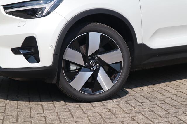 Volvo XC40 Single Motor Extended Range Ultimate 82 kWh | Full Options| Schuif-/ kanteldak| Warmtepomp| Verwarmbare voorstoelen| Stuurwielverwarming| Harman Kardon Audio| Keyless Entry| 20'' Lichtmetalen velgen| Elektrisch bedienbare bestuurdersstoel met geheugenfunc