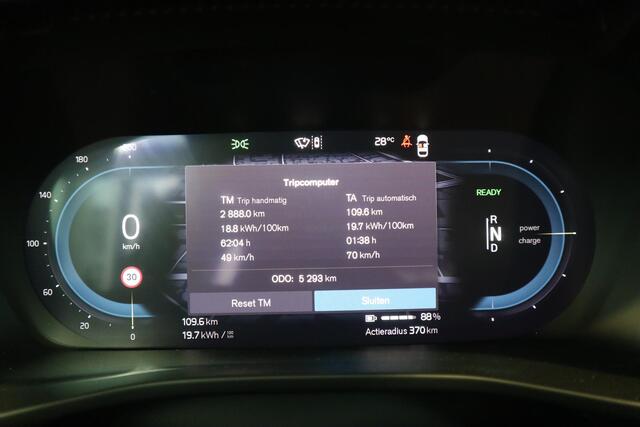 Volvo XC40 Single Motor Extended Range Ultimate 82 kWh | Full Options| Schuif-/ kanteldak| Warmtepomp| Verwarmbare voorstoelen| Stuurwielverwarming| Harman Kardon Audio| Keyless Entry| 20'' Lichtmetalen velgen| Elektrisch bedienbare bestuurdersstoel met geheugenfunc