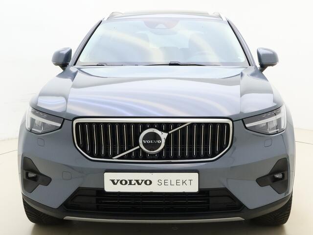 Volvo XC40 T5 262PK Ultimate Bright / Panorama dak / Lederen bekleding / H&K Audio / Camera voor en achter / Elektr. verstelbr. stoelen /