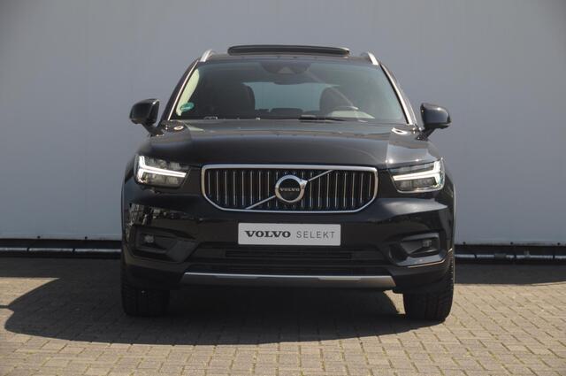 Volvo XC40 T3 163PK Automaat Inscription / Adaptieve cruise control / Panoramadak / BLIS / Elektrische achterklep / Trekhaak / Elektrische stoelen / Parkeersensoren met 360 camera / Lederen bekleding