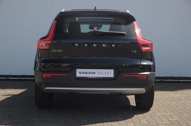 Volvo XC40 T3 163PK Automaat Inscription / Adaptieve cruise control / Panoramadak / BLIS / Elektrische achterklep / Trekhaak / Elektrische stoelen / Parkeersensoren met 360 camera / Lederen bekleding
