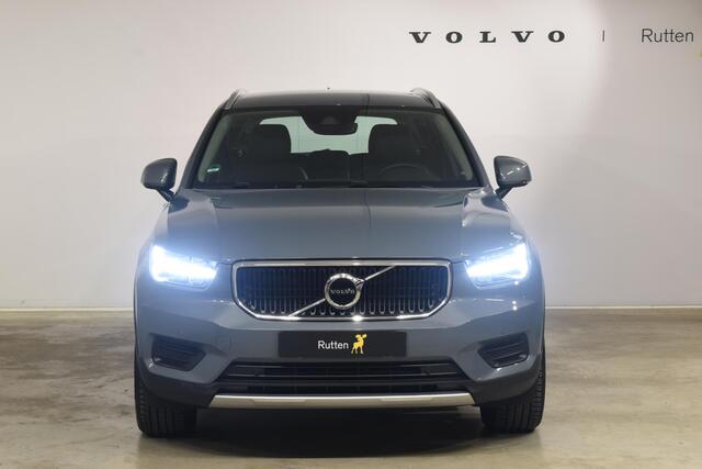 Volvo XC40 T4 190PK R-Design / Navigatie / Camera / Elektrische Stoelen / Adaptieve Cruisecontrol / Elektrische Achterklep / LM Velgen / Trekhaak /
