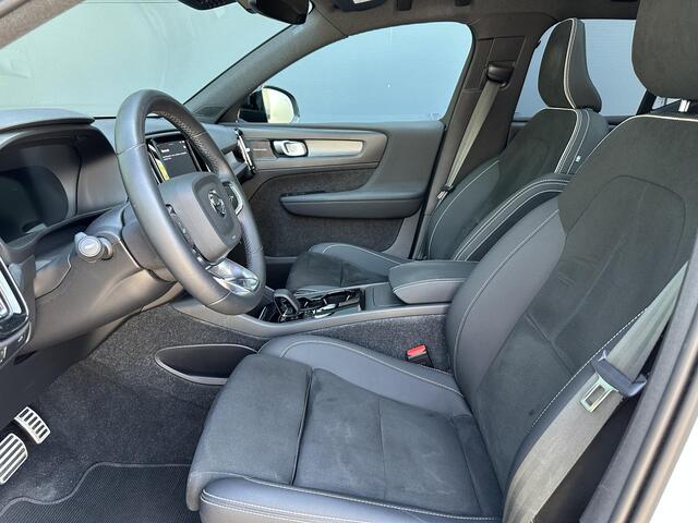 Volvo XC40 Recharge Twin Pro 1e eigenaar / Luxe auto / trekhaak / trekgewicht 1800kg /
