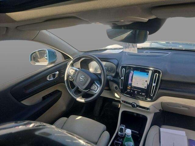Volvo XC40 1.5 T4 Plug-in hybrid Ultimate Bright | Harman/Kardon | Keyless entry/start | Adaptieve Cruise controle | Camera | Panorama Schuif dak | Stoelverwarming | Stuurverwarming |
