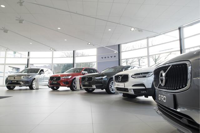 Volvo XC40 1.5 T4 Plug-in hybrid Ultimate Dark Harman Kardon Audio | Lederen Bekleding | Panoramadak