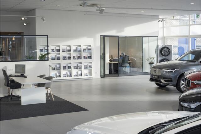 Volvo XC40 1.5 T4 Plug-in hybrid Ultimate Dark Harman Kardon Audio | Lederen Bekleding | Panoramadak