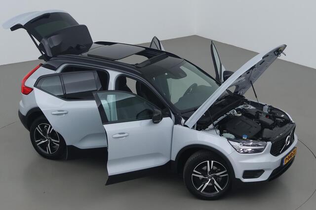 Volvo XC40 T3 Momentum Business | Automaat | Panoramadak | Keyless | Apple Carplay | Camera | Getint Glas