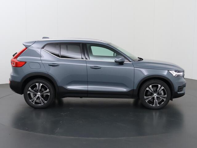Volvo XC40 1.5 T5 Recharge Inscription | Panoramadak | Parkeercamera | Cruise Control Adaptief | Navigatie | Dodehoekdtectie |