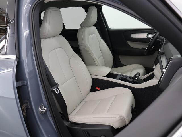 Volvo XC40 1.5 T5 Recharge Inscription | Panoramadak | Parkeercamera | Cruise Control Adaptief | Navigatie | Dodehoekdtectie |