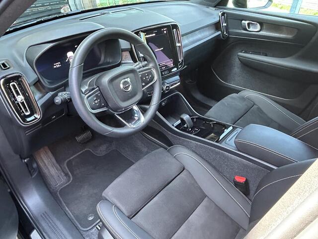 Volvo XC40 Single Motor Extended Range Plus 82 kWh Parkeer camera, Verwarmde stoelen + Stuur, Microtech Nubuck interieur, Extra getint glas,