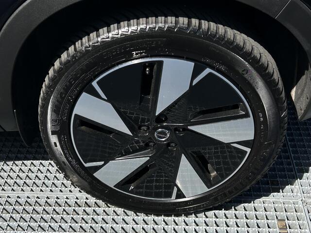 Volvo XC40 Single Motor Extended Range Plus 82 kWh Parkeer camera, Verwarmde stoelen + Stuur, Microtech Nubuck interieur, Extra getint glas,