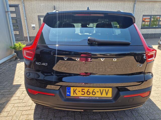 Volvo XC40 1.5 T3 R-Design Panoramadak | Blis | Camera