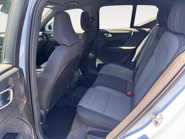 Volvo XC40 2.0 B4 Plus Dark | Trekhaak | Stoelverwarming | Keyless Entry | Adaptive Cruise Control |