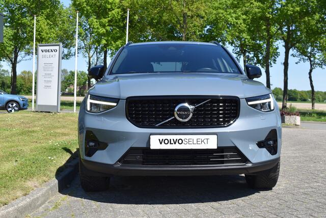 Volvo XC40 T4 211PK Plug-in hybrid Plus Dark | ACC | 360 Camera | Elektr. stoel | Getint glas | Stuurverwarming