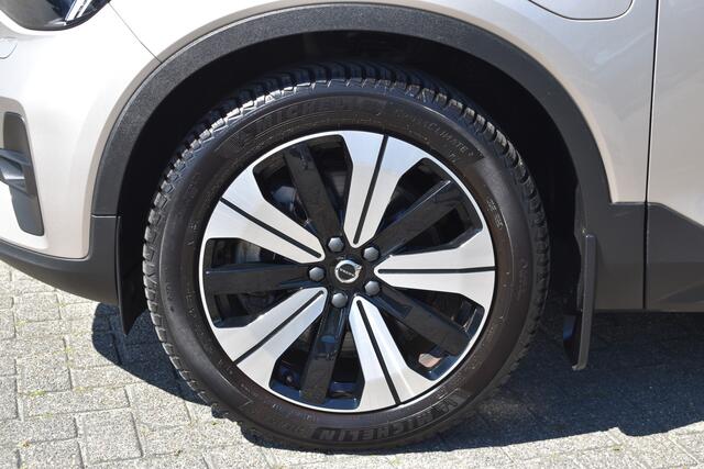 Volvo XC40 T5 262 PK Plug-in hybrid Ultimate Bright | Leder | Panodak | ACC | 360 camera | Stoelverwarming | H&K
