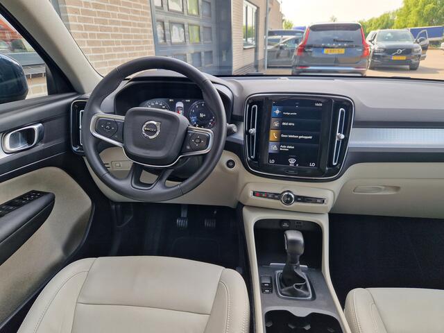 Volvo XC40 1.5 T2 Momentum Beige leder | Camera