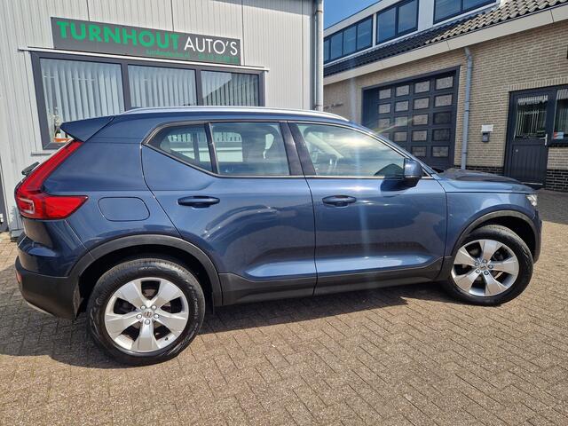 Volvo XC40 1.5 T2 Momentum Beige leder | Camera