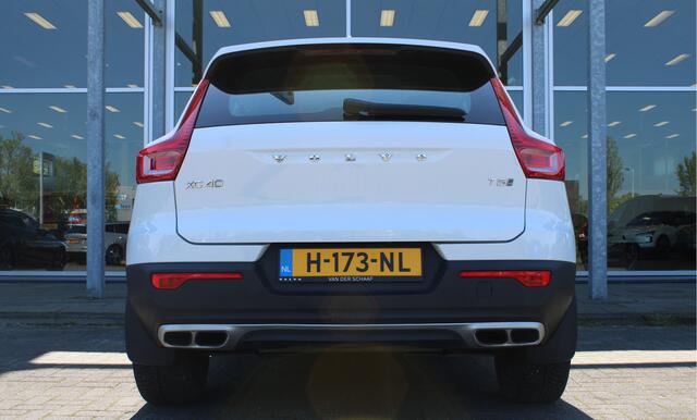 Volvo XC40 1.5 T5 Twin Engine Momentum Pro | Trekhaak | Adapt. Cruise | Verw. Voorstoelen | H&K Audio