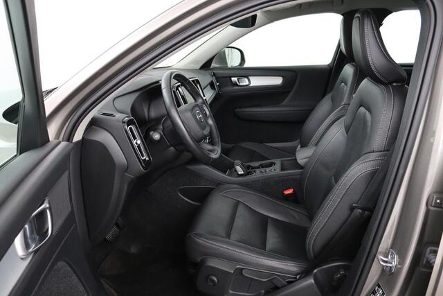 Volvo XC40 1.5 T4 Recharge Inscription Expression | Panoramadak | Leder | Trekhaak | Stoel & stuurverwarming | Carplay | Full LED | Navigatie | Camera | Climate control
